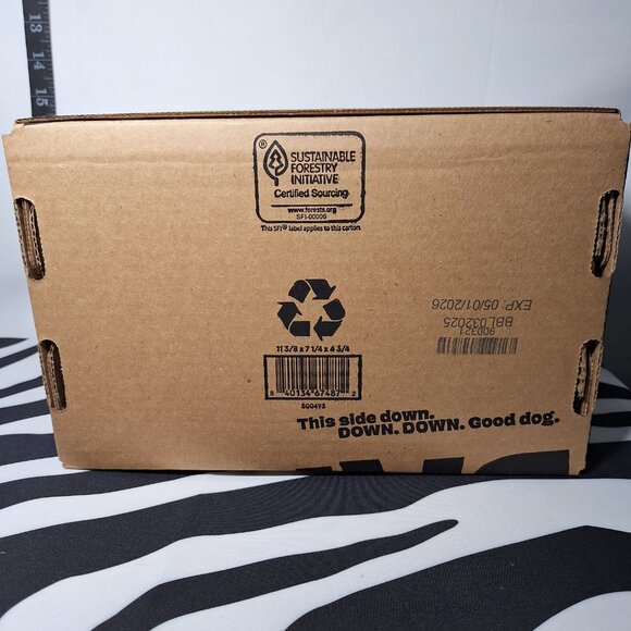 NWT Bark BarkBox Beg -n- Bag Theme with 2 toys and 3 treats - Medium Dogs - Picture 13 of 15